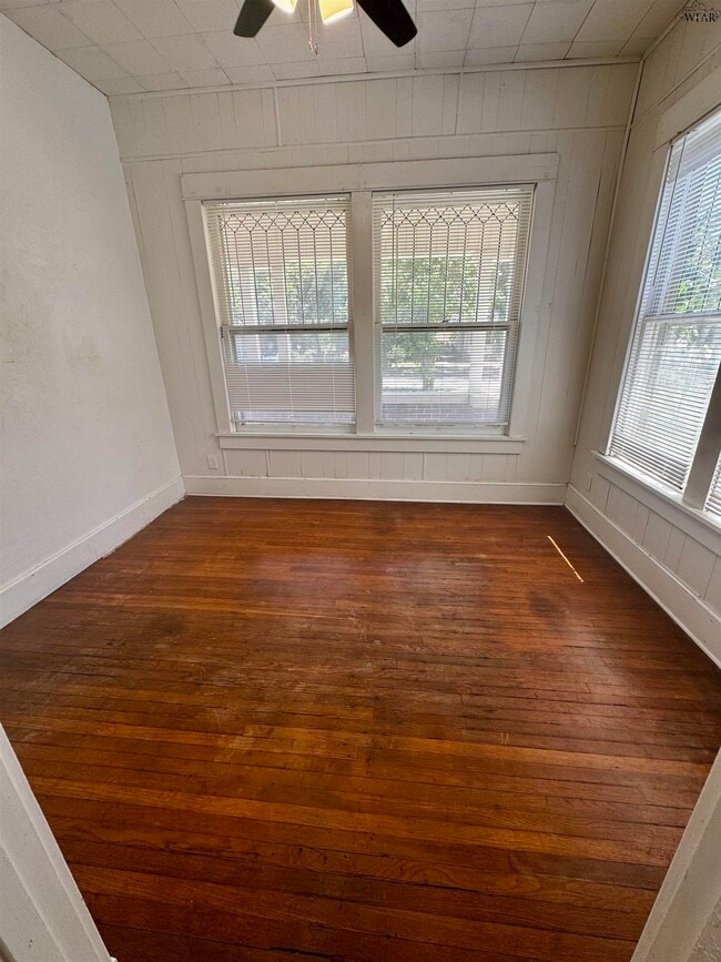 Photo - 1104 Polk St