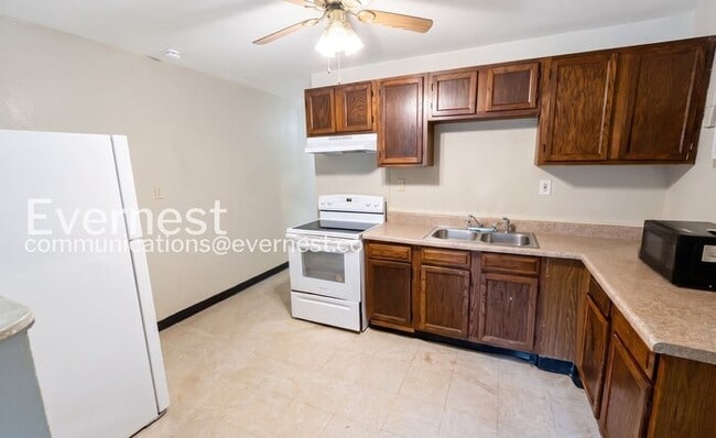 Photo - 413 N Hawthorne St Unit b