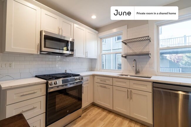 Photo - Room in Shared 5 bed/2 bath home Unidad A