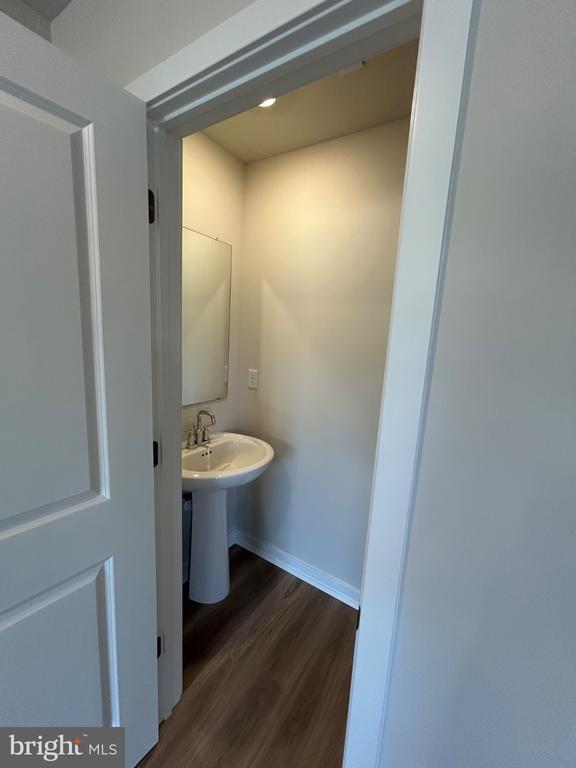 Photo - 28 Barnes Wy