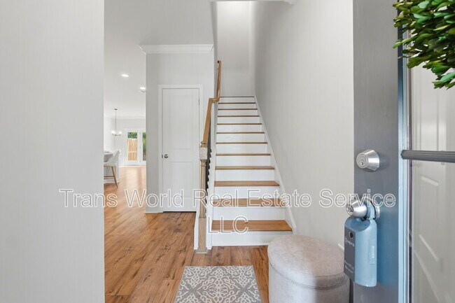 5115 Hillington Wy