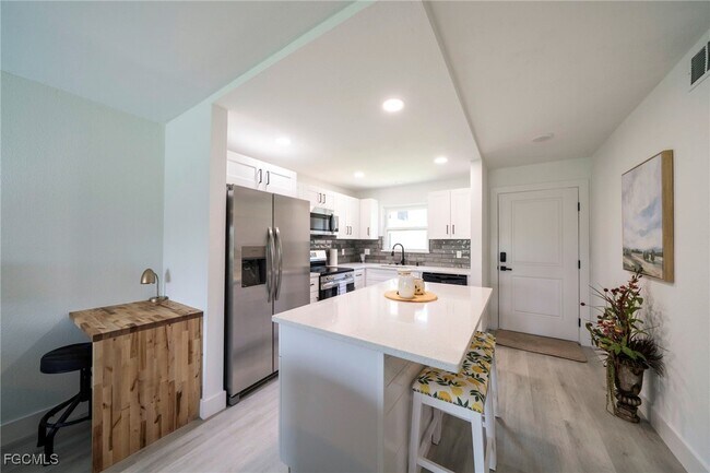 Photo - 16881 Davis Rd Unit 716
