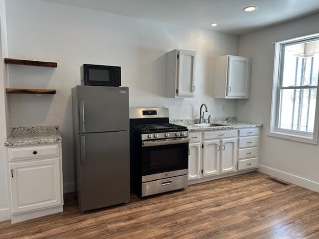 Photo - 642 N 3rd Ave Unit 1