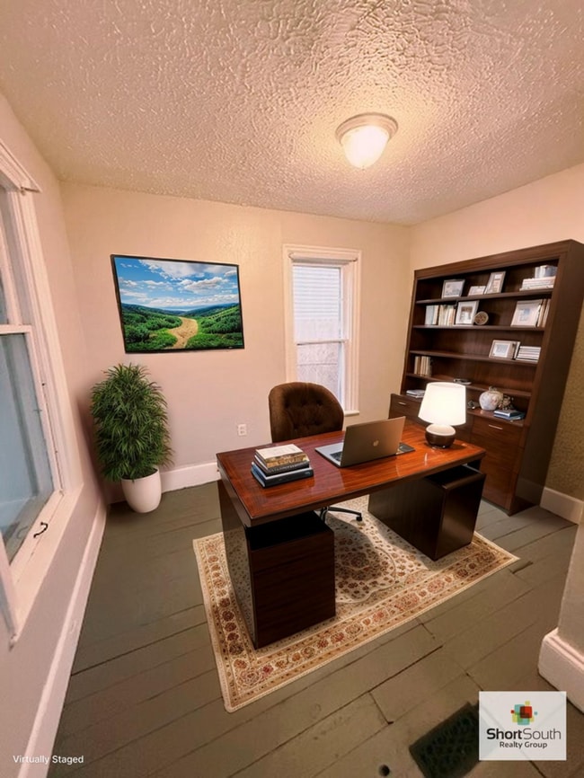 Photo - Updated 4 bed 1 bath single family home.