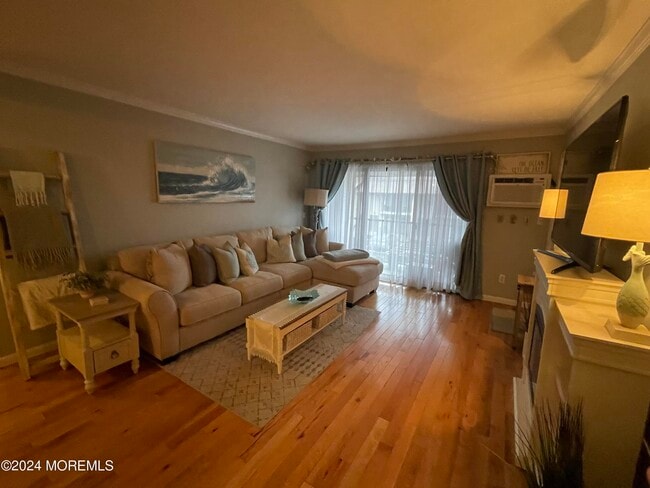 Photo - 330 Shore Dr Unidad 24
