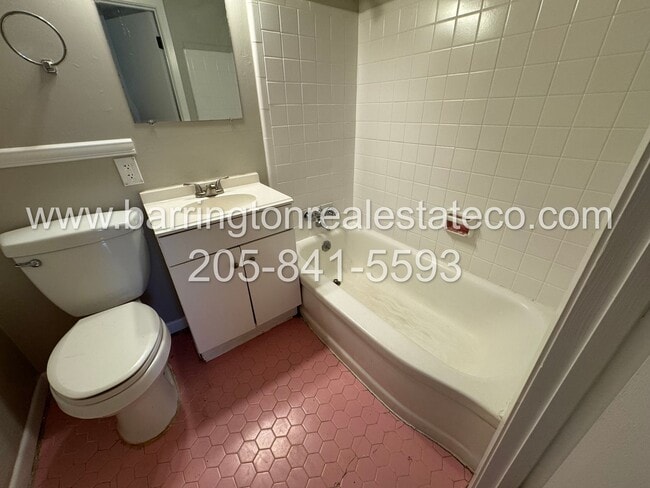 Photo - 1608 4th Pl NW