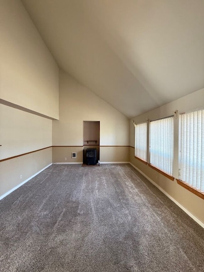 Photo - Charming 3 Bedroom home with Backyard Oasis!