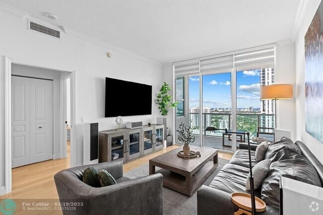 Building Photo - 350 SE 2nd St Unit 2960 Rental