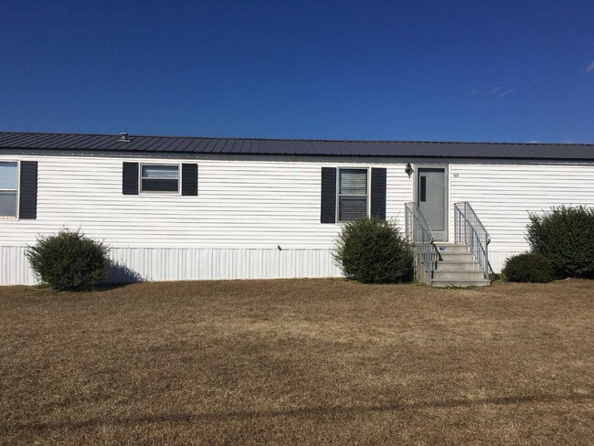 Photo - 2 Bedroom, 2 Bathroom Singlewide in Shady Creek Mobile Estates *LAWN CARE INCLUDED* Pikeville sch...