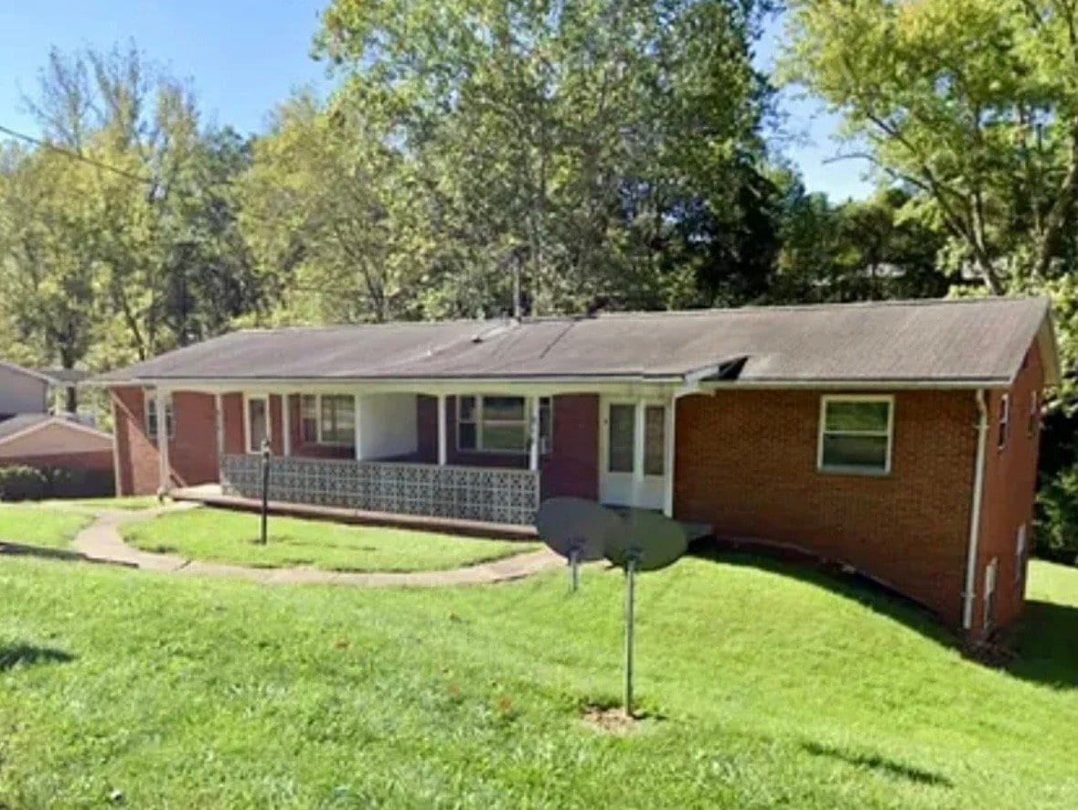 Photo - 915 Colegate Dr Unit B