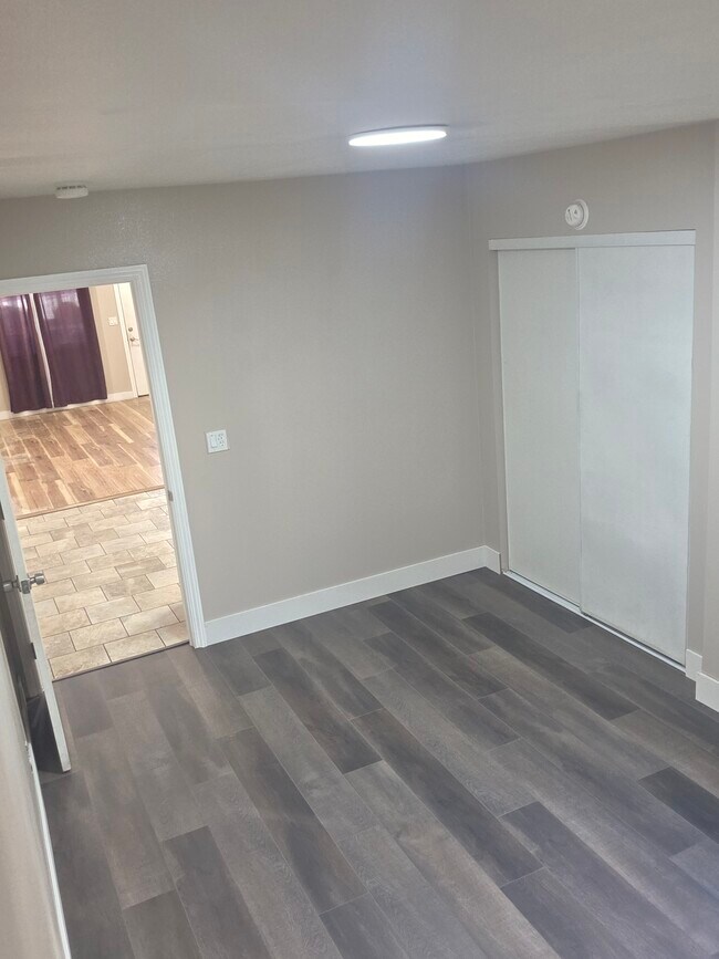 Photo - 956 E 55th St Unit 956