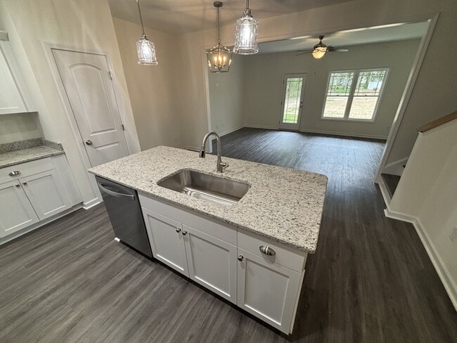 Photo - 606 S Blackmon St