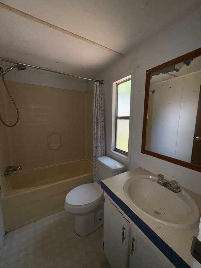 Photo - 3/2 Mobile Home Available!