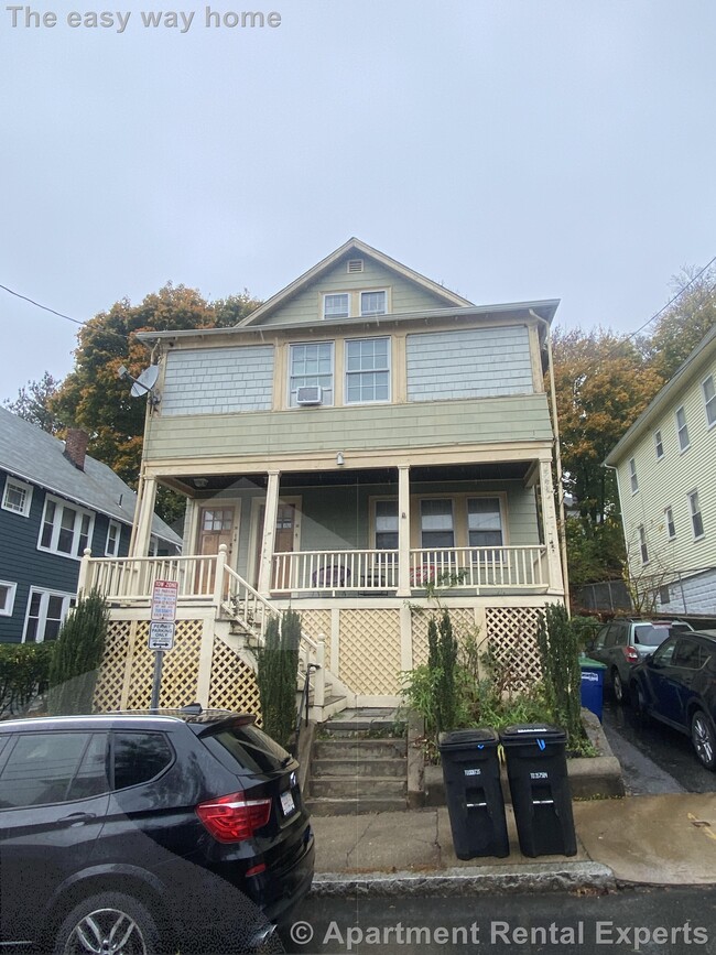 5 Bedroom, 2 Bath in Somerville - 5 Bedroom, 2 Bath in Somerville Casa Adosada