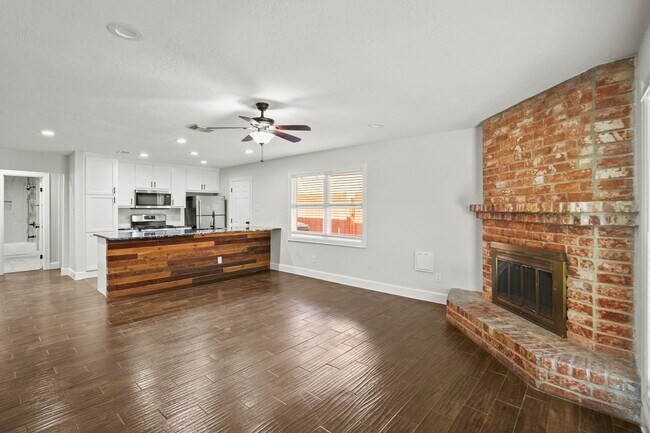 Photo - 1030 Grand Jct Dr