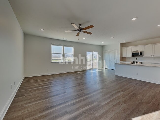 Photo - 9085 Henley Ave