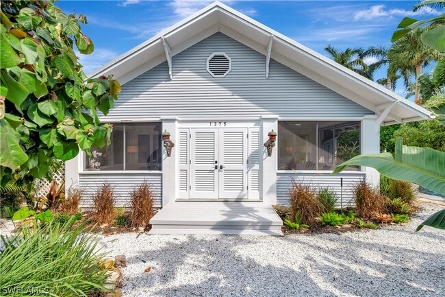 Photo - 1375 Gordon Dr