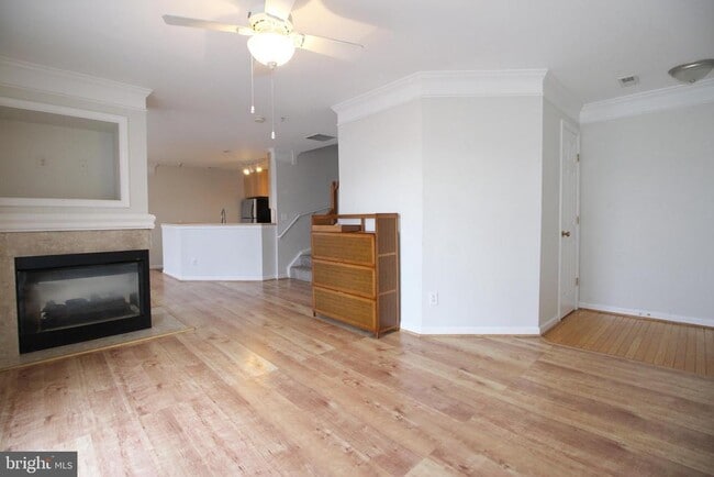 Photo - 46944 Courtyard Sq Unit 300