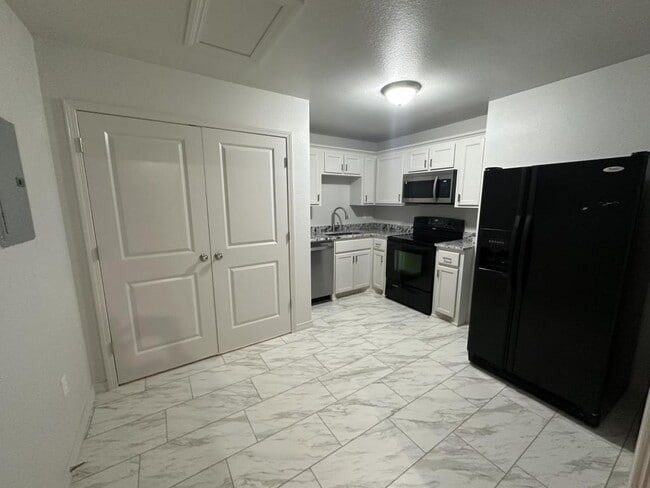 Photo - 1619 N Vinita Ave