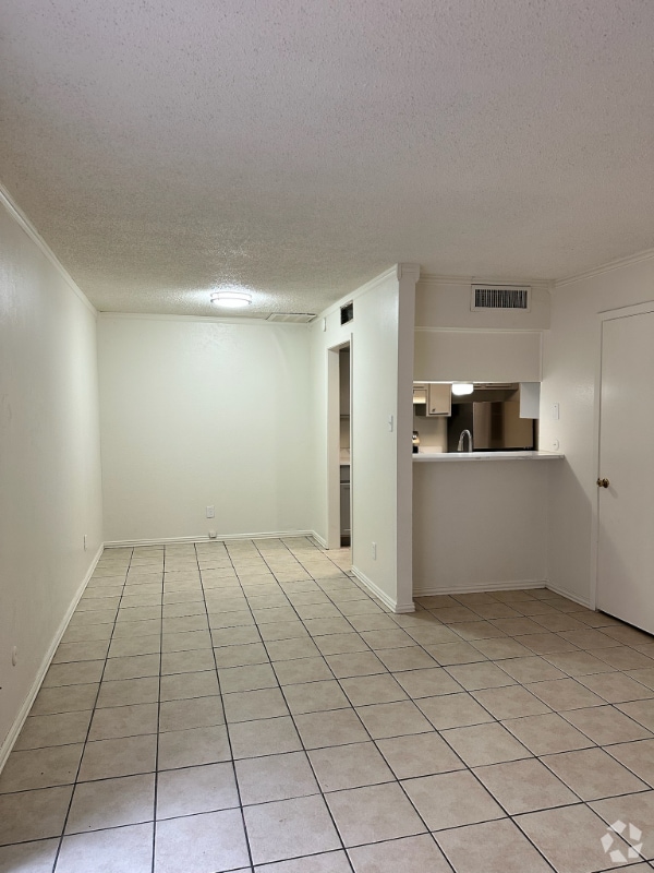 Building Photo - 12816 Midway Rd Rental