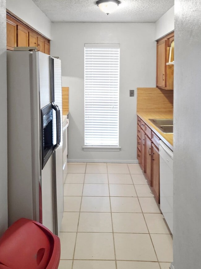 Photo - Wonderful Quiet Duplex in the Northern Part of Arlington