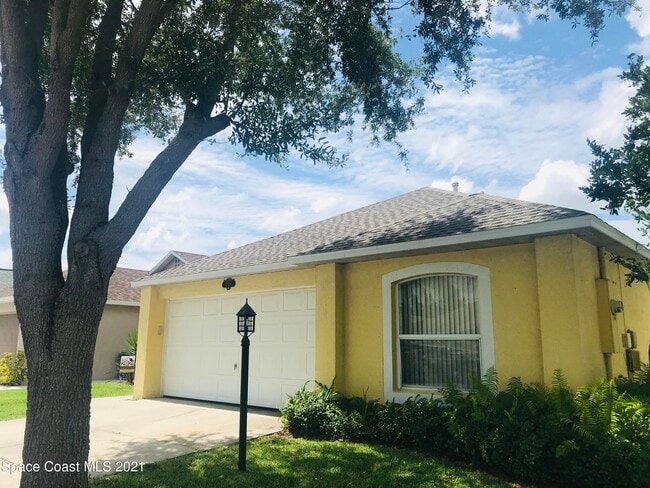 Building Photo - 2824 Maderia Cir
