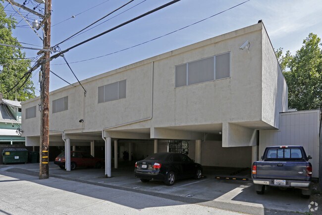 2617 G St