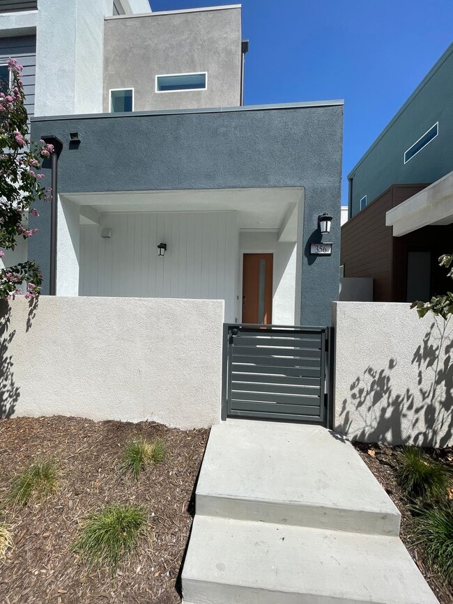 Photo - 3 Br/2bth -  GREAT PARK NEIGHBORHOOD - ONE STORY