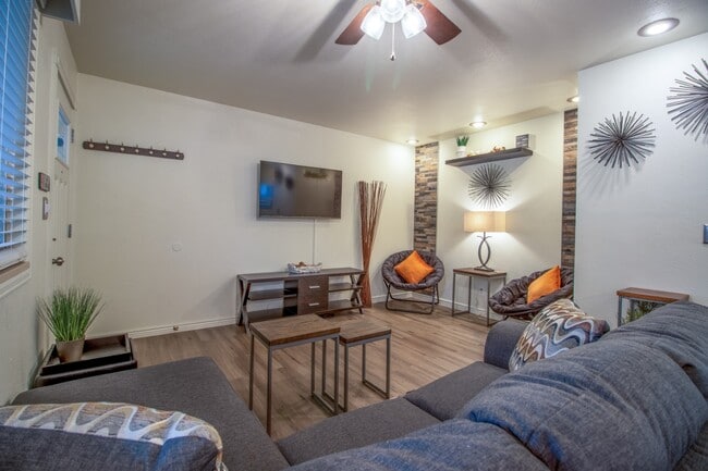 Photo - 2431 N Humboldt St