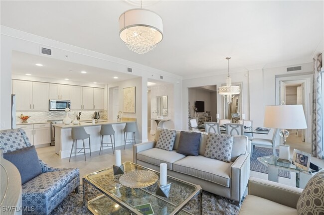 Building Photo - 1030 3rd Ave S Unit 417