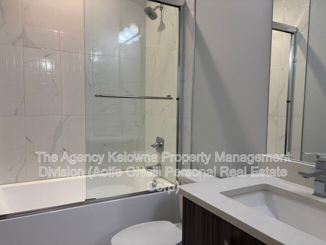 Photo - 1308 Rutland Rd N