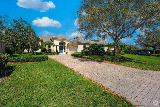 Building Photo - 2068 Wightman Dr Rental