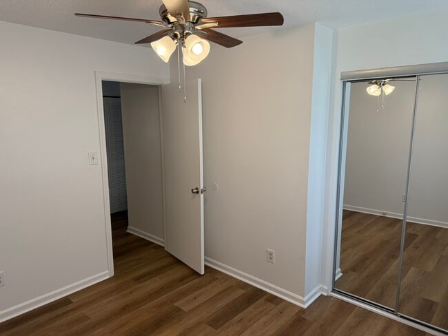 Photo - 3784 Strathmoor Cir