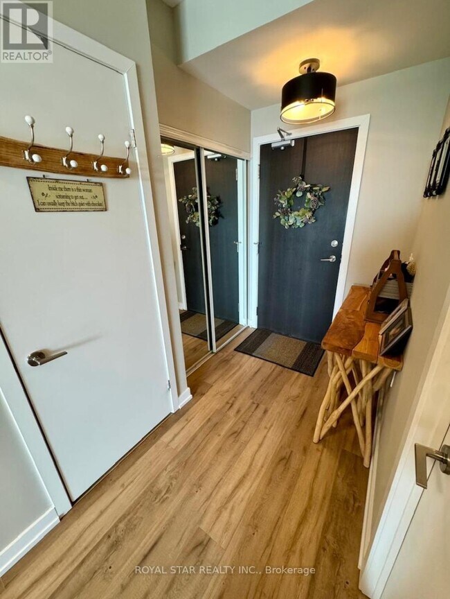 Photo - 10 Park Lawn Rd Unit 3208
