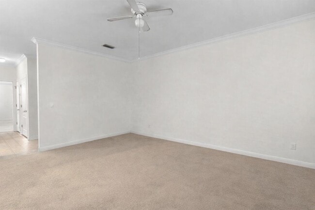 Photo - 986 Airport Rd Unit B