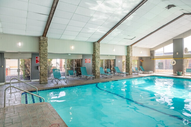 Piscina interior - The Citadel