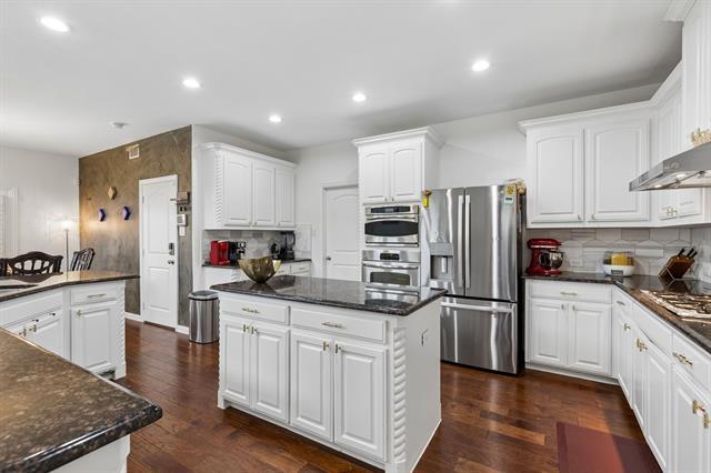 12406 Botanical Ln