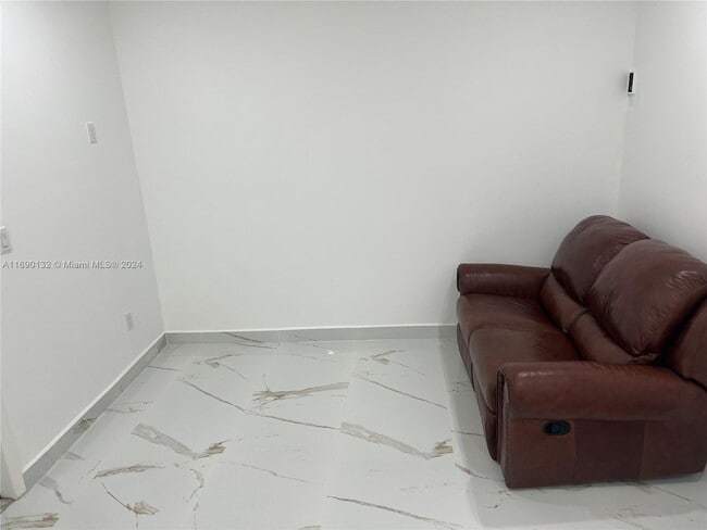 Photo - 10870 SW 242nd St Unit B