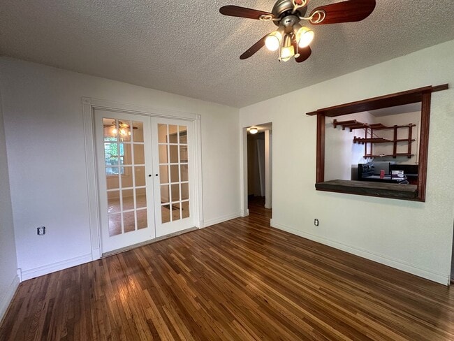 Photo - Charming 2 Bedroom, 1 Bath Finch Arboretum Area Home