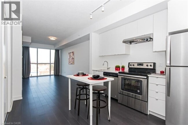 Photo - 5240 Dundas St Unit B603