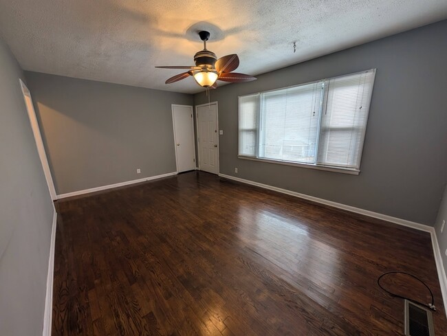 Photo - 1722 Nickerson Ave