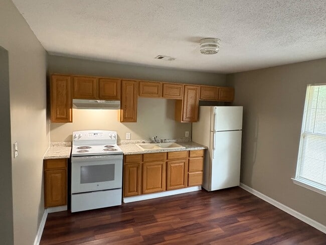 Photo - 352 Morton Ave