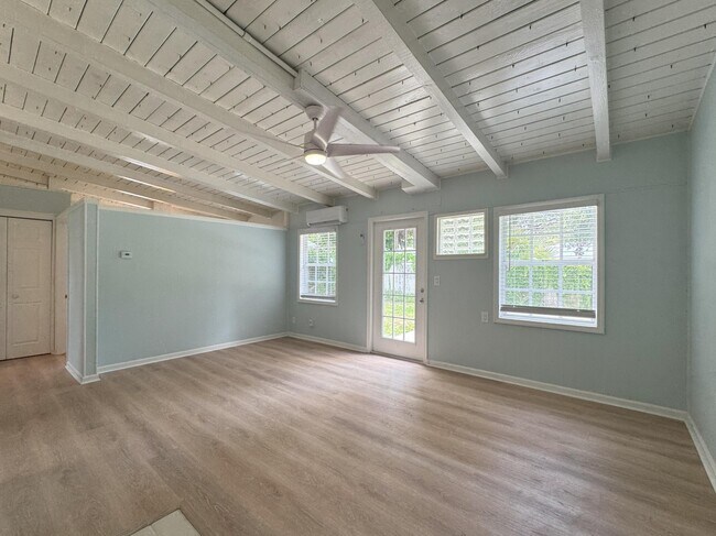 2204 Ponce De Leon Cir Unit 3
