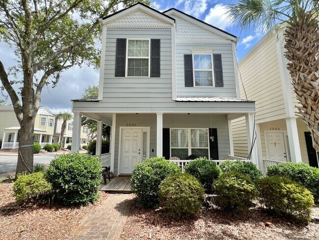 Building Photo - AVAILABLE JULY (NO PETS PERMITTED) Rental