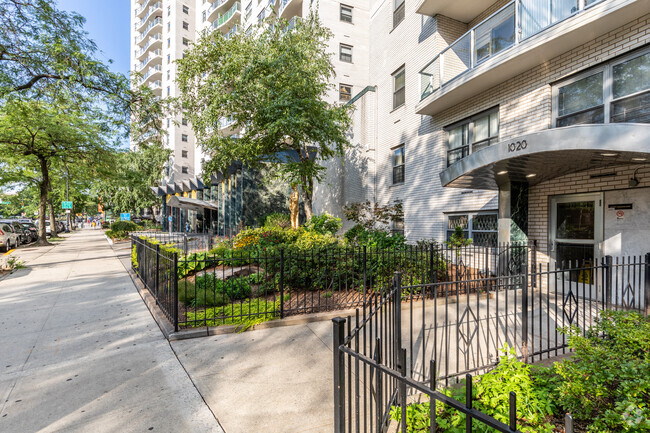 Photo - Executive Towers