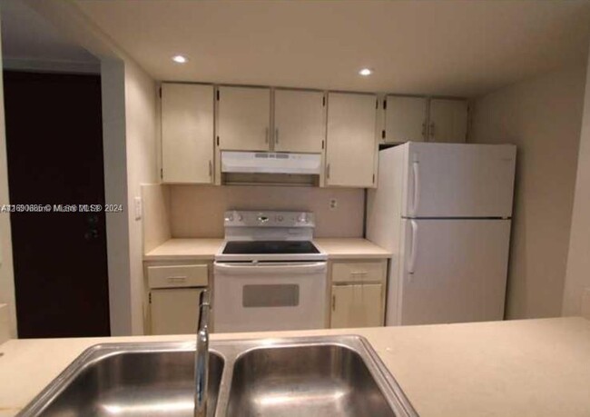 Photo - 6995 NW 186th St Condo Unit E201