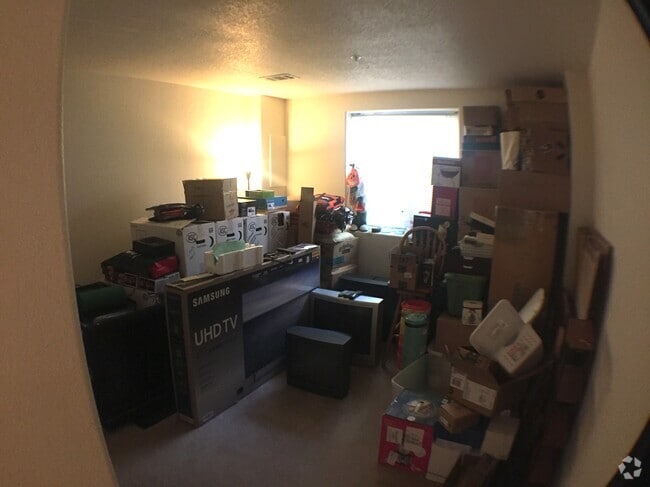 Building Photo - 2850 Kansas Dr Unit D Rental