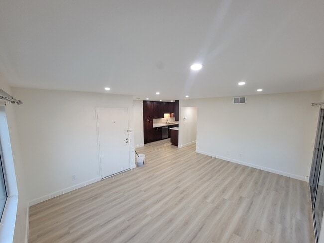 living room - 10952 Rincon St Apartments