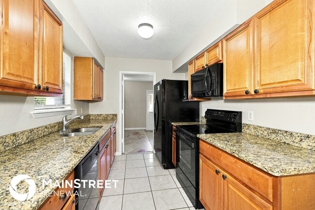 Photo - 867 Walpole Rd SW