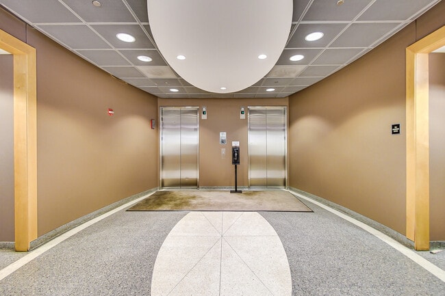 Photo - 720 N Larrabee St Unit 902